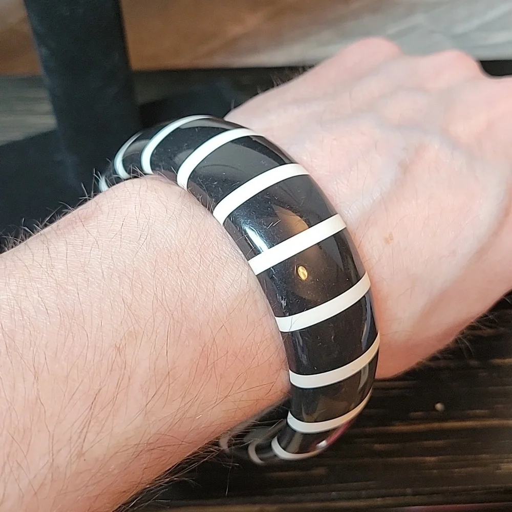 Black and White Bracelet - Picture 3 of 3